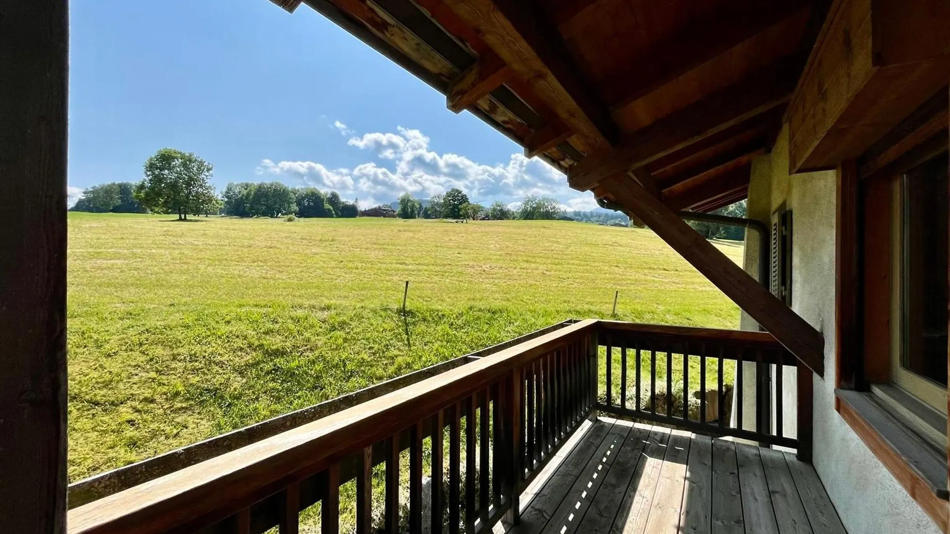 Apartment With Balcony At The Gates Of Megeve Combloux