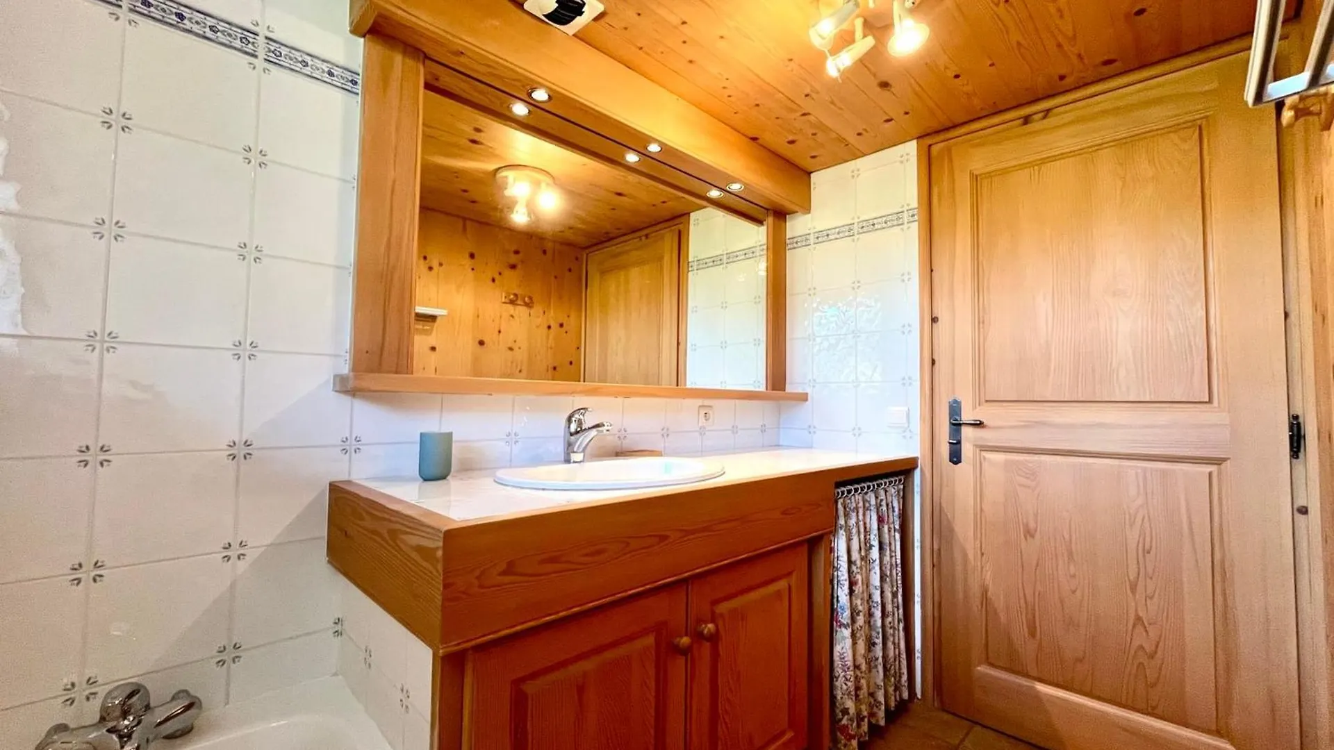 Apartment With Balcony At The Gates Of Megeve Combloux